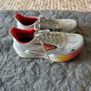 Brooks Hyperion Max 2. women’s size 8.5.